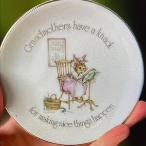 VTG Grandmother Dainty Sewing Craft Mouse Mini Cottagecore Porcelain Wall Art